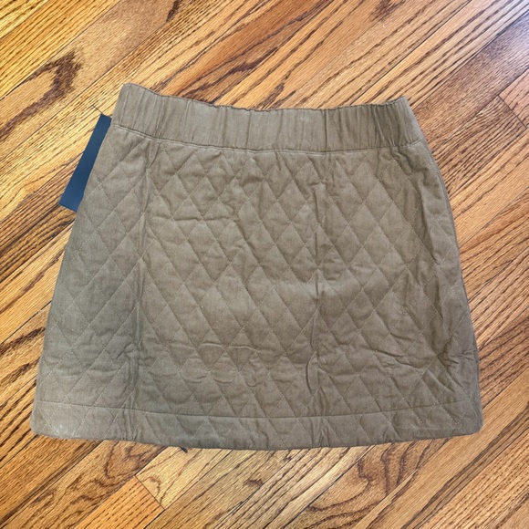 NWT Women’s Tuckernuck Tan Quilted corduroy Mini Skirt, size: small - Picture 2 of 5